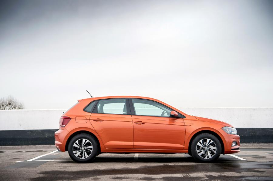  Volkswagen Polo 2017 года  (UK) (фото 3 из 40)